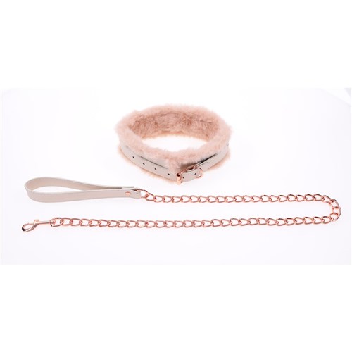 Peaches 'N Creame Fur Collar and Leash with leash detached and collar closed